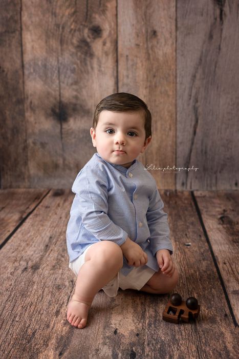 Baby milestone portrait by Lilia Photography