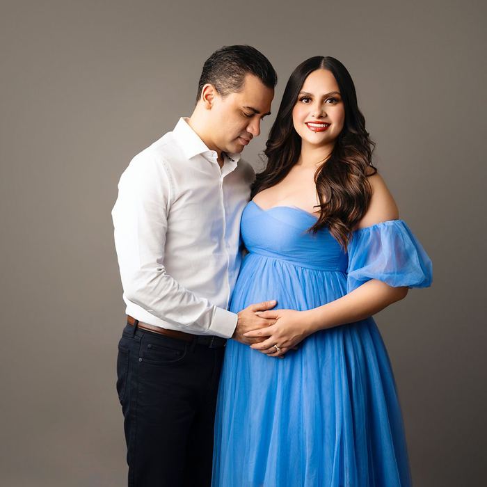 Maternity portrait by Lilia Photography