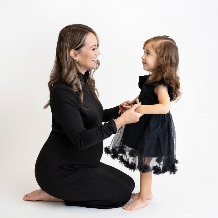 Maternity portrait by Lilia Photography