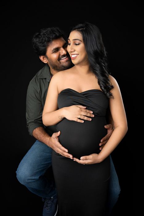 Maternity portrait by Lilia Photography