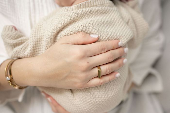 Newborn lifestyle portrait at home by Lilia Photography