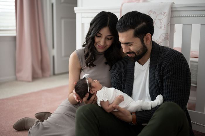 Newborn lifestyle portrait at home by Lilia Photography
