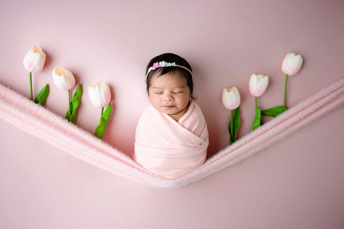 Newborn portrait by Lilia Photography
