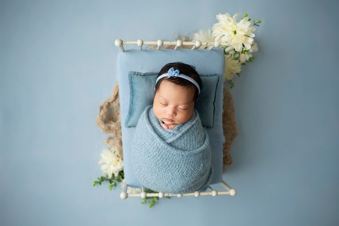 Newborn portrait by Lilia Photography