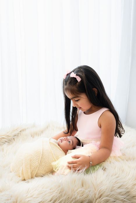 Newborn portrait by Lilia Photography