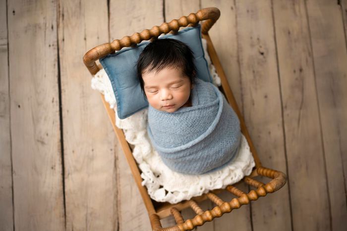 Newborn portrait by Lilia Photography