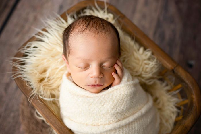 Newborn portrait by Lilia Photography