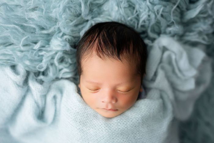 Newborn portrait by Lilia Photography