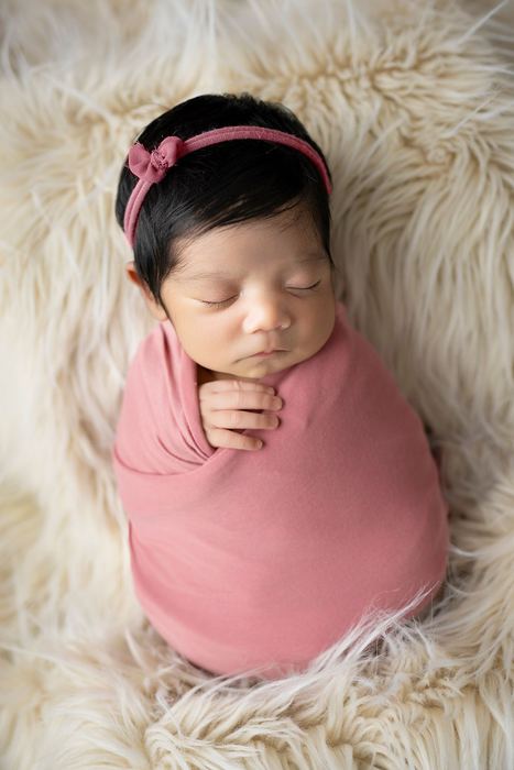 Newborn portrait by Lilia Photography