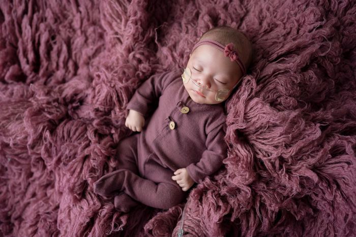 Newborn portrait by Lilia Photography