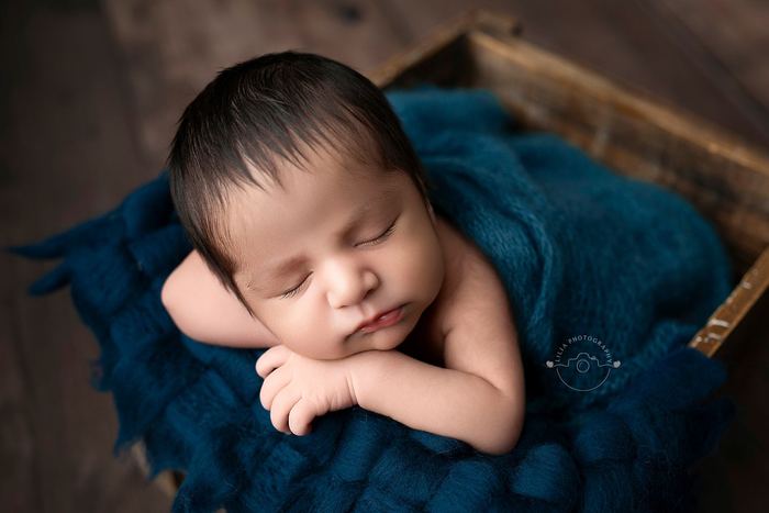 Newborn portrait by Lilia Photography