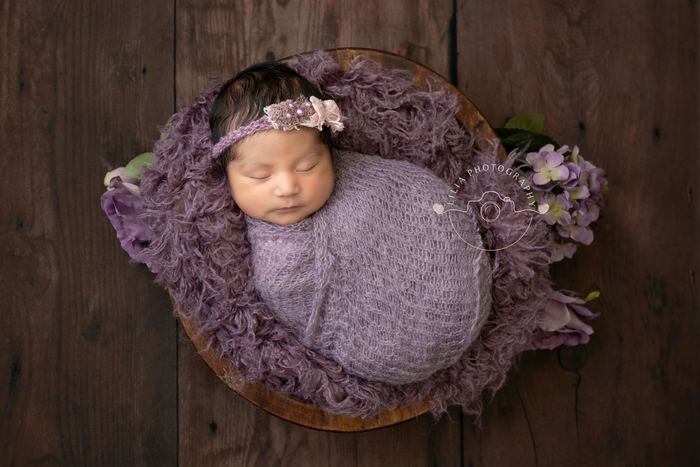 Newborn portrait by Lilia Photography