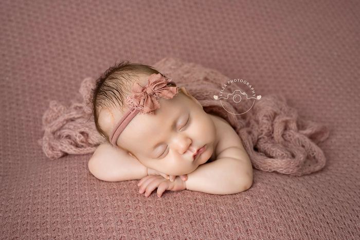 Newborn portrait by Lilia Photography