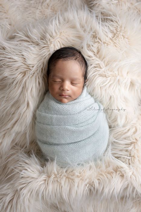Newborn portrait by Lilia Photography