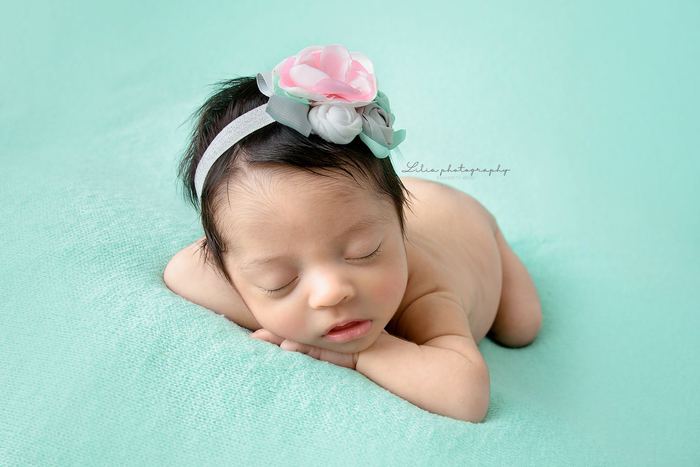 Newborn portrait by Lilia Photography