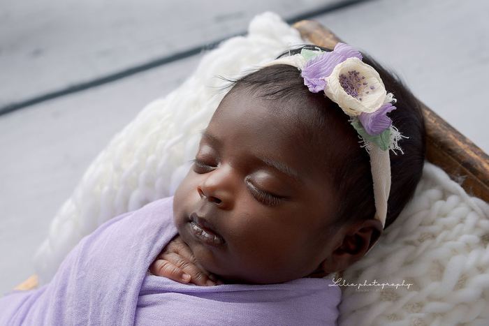 Newborn portrait by Lilia Photography