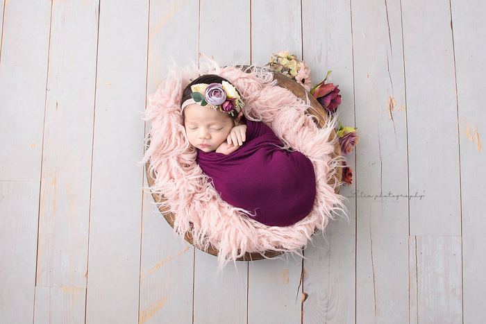 Newborn portrait by Lilia Photography