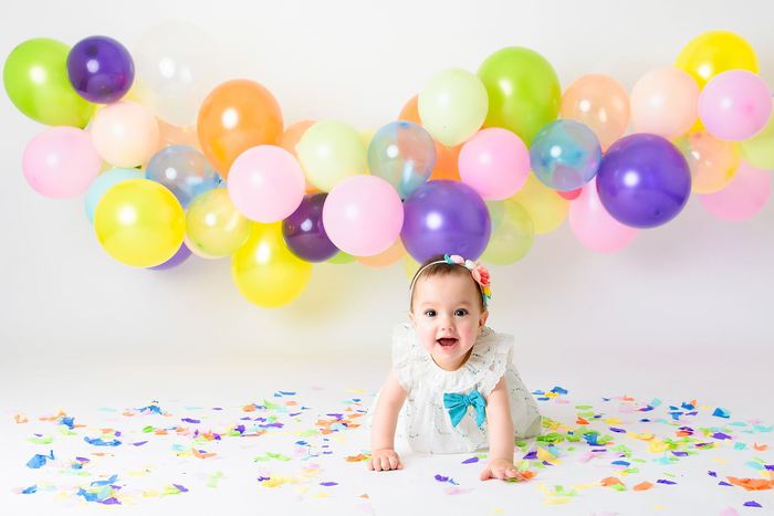 First birthday cake smash portrait by Lilia Photography